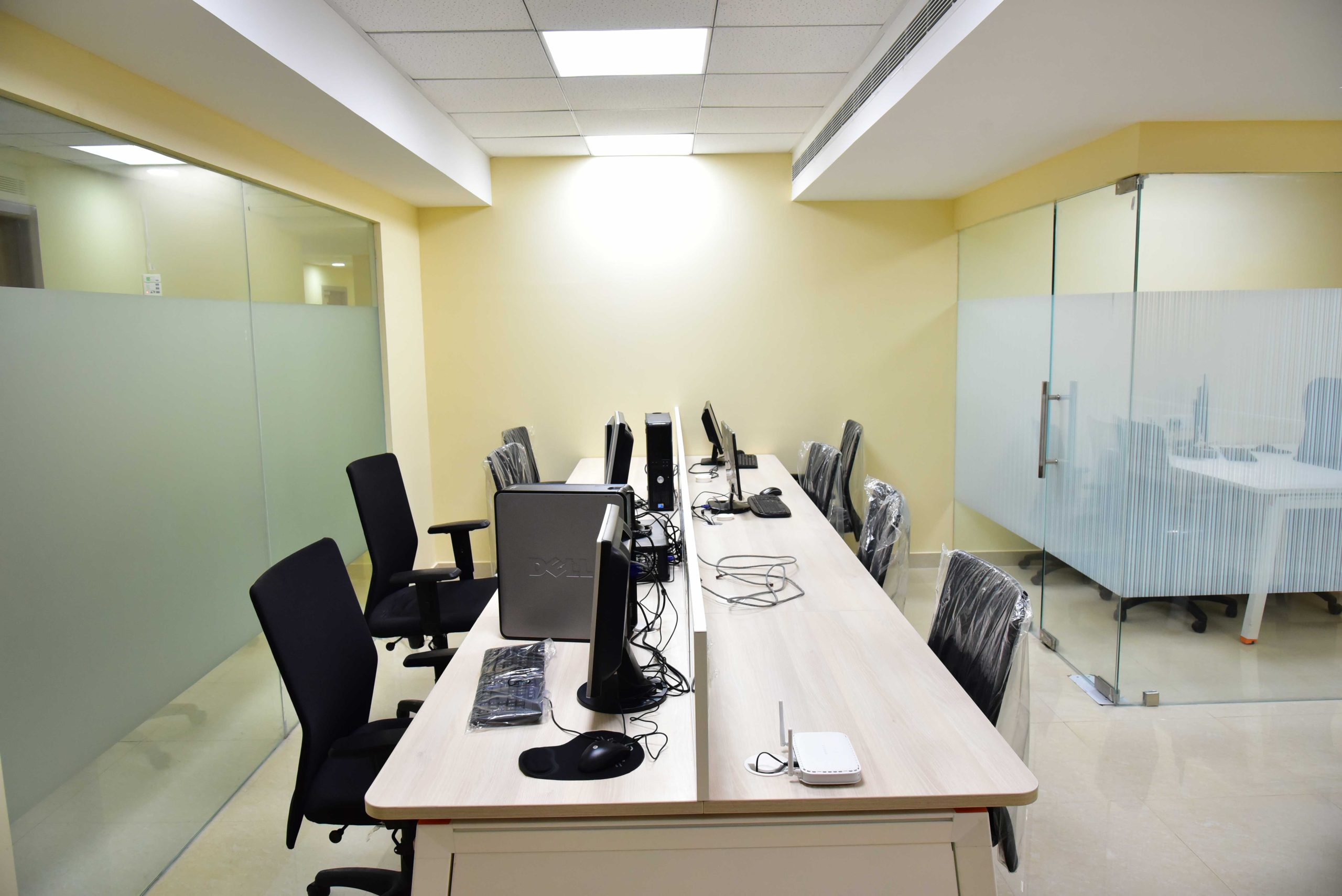 Featured image for Find Your Ideal Space: Office Space for Rent - Prime Locations Available
