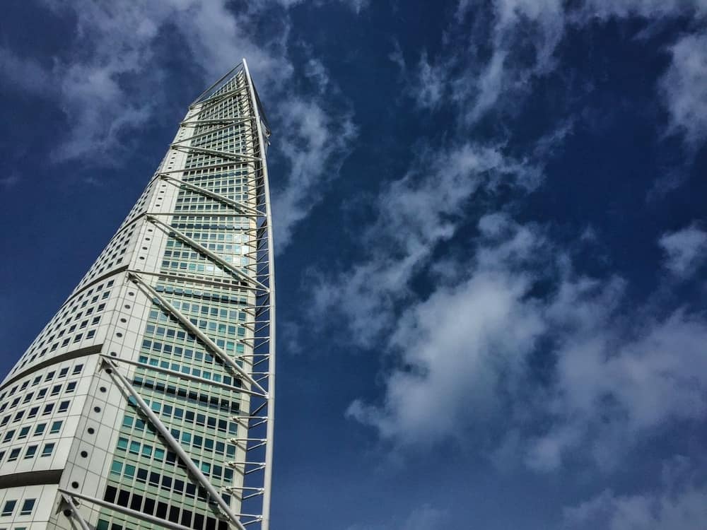 Featured image for Architectural Wonders in the Luxury Market