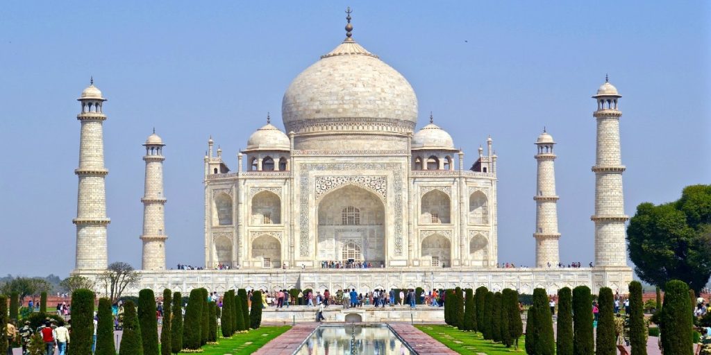 Content image for Architectural Wonders in the Luxury Market