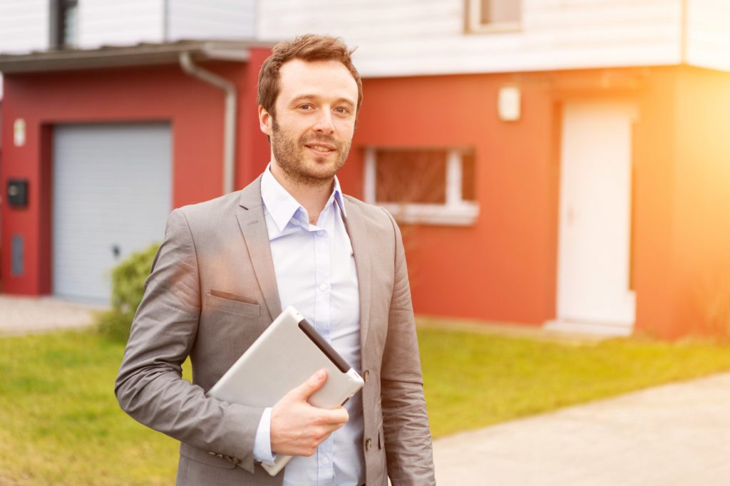 Featured image for Finding Property Management Companies Near You