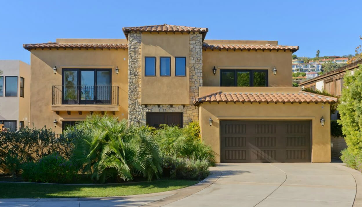 Featured image for Fix and Flip: Is It the Right Investment Strategy for You?